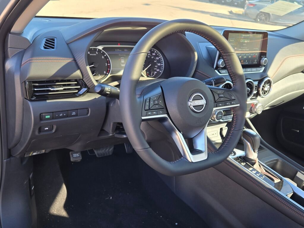 Used 2025 Nissan Sentra SR w/ SR Premium Package image 20