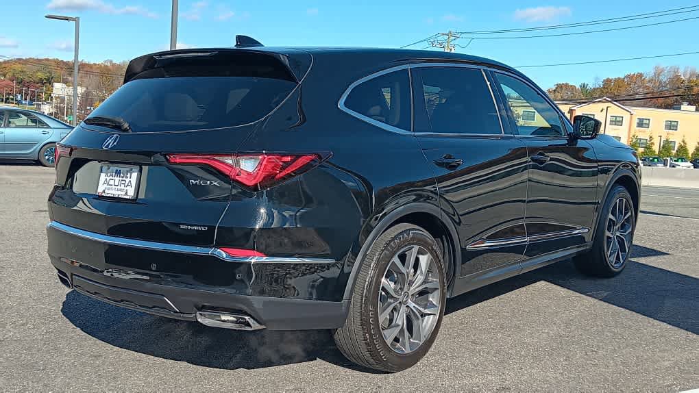 Used 2023 Acura MDX SH-AWD w/ Technology Package image 5