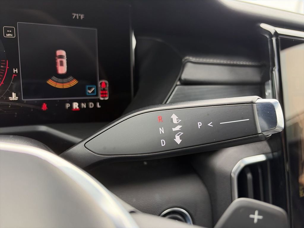 Used 2025 GMC Acadia Elevation image 22