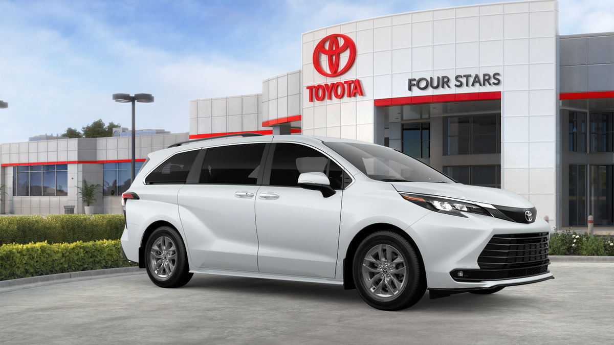 New 2026 Toyota Sienna XLE FWD image 14