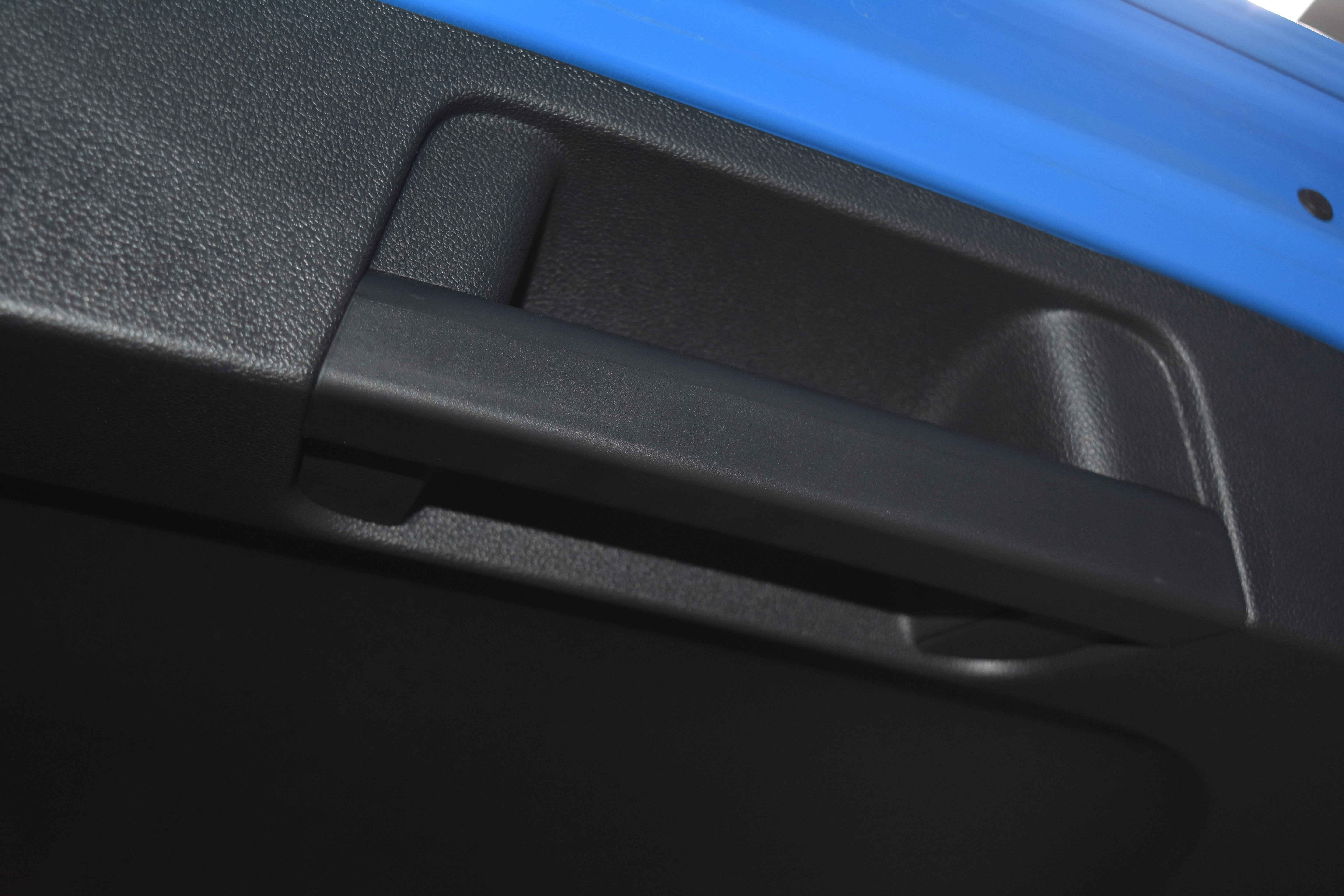 New 2025 Volkswagen Taos SE image 25