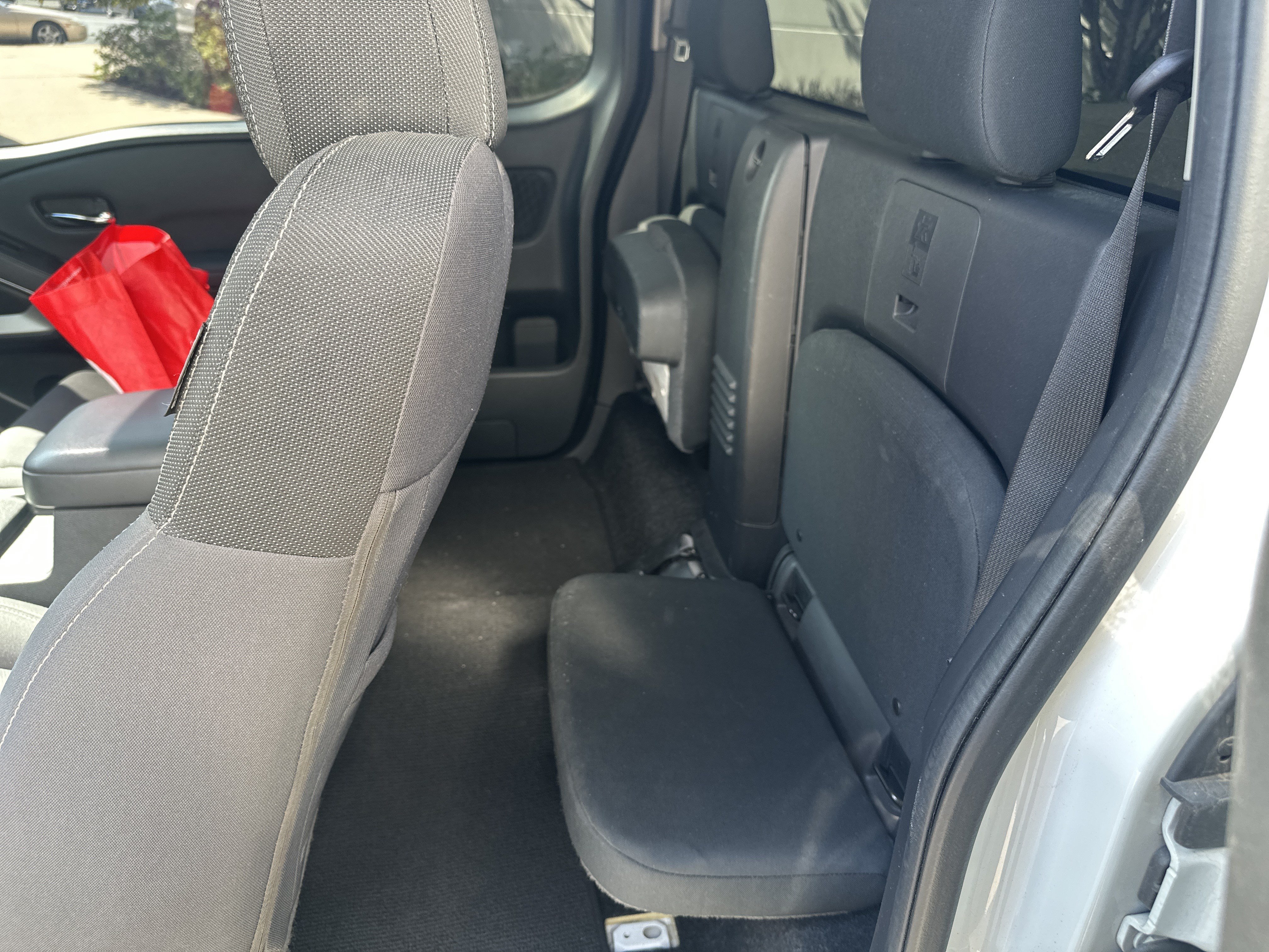 Used 2022 Nissan Frontier SV w/ Technology Package AWD/4WD image 28