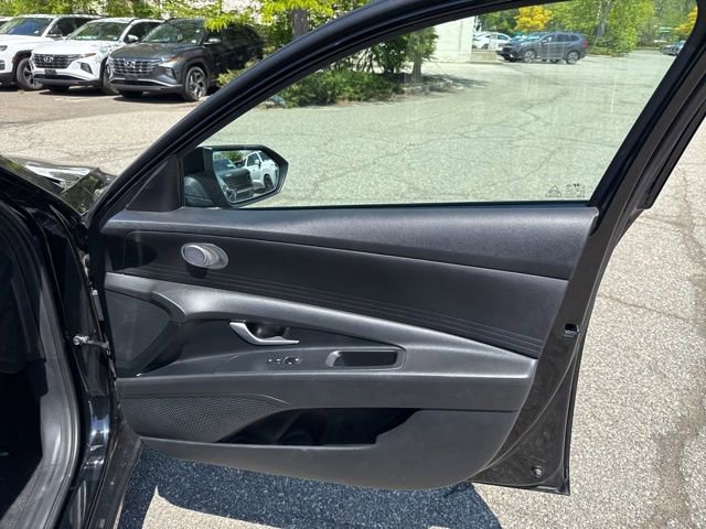 Certified 2023 Hyundai Elantra SEL FWD image 28