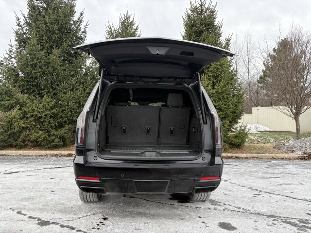 Used 2025 Cadillac Escalade Sport w/ Touring Package image 5