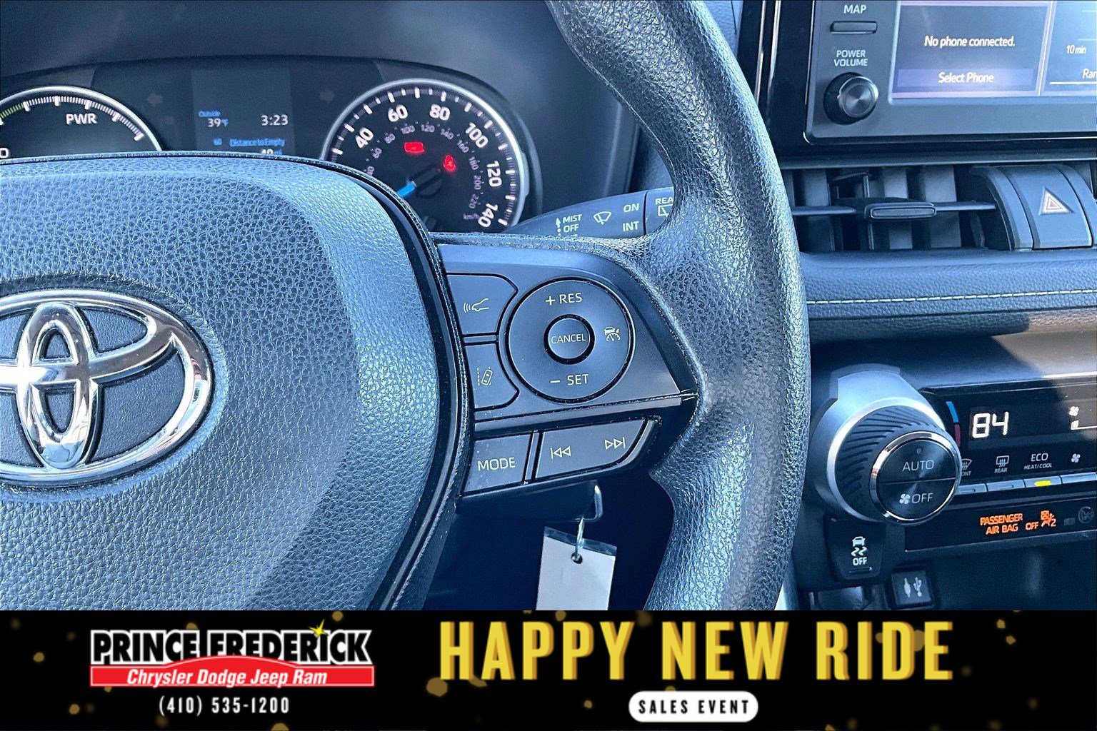 Used 2019 Toyota RAV4 LE image 16