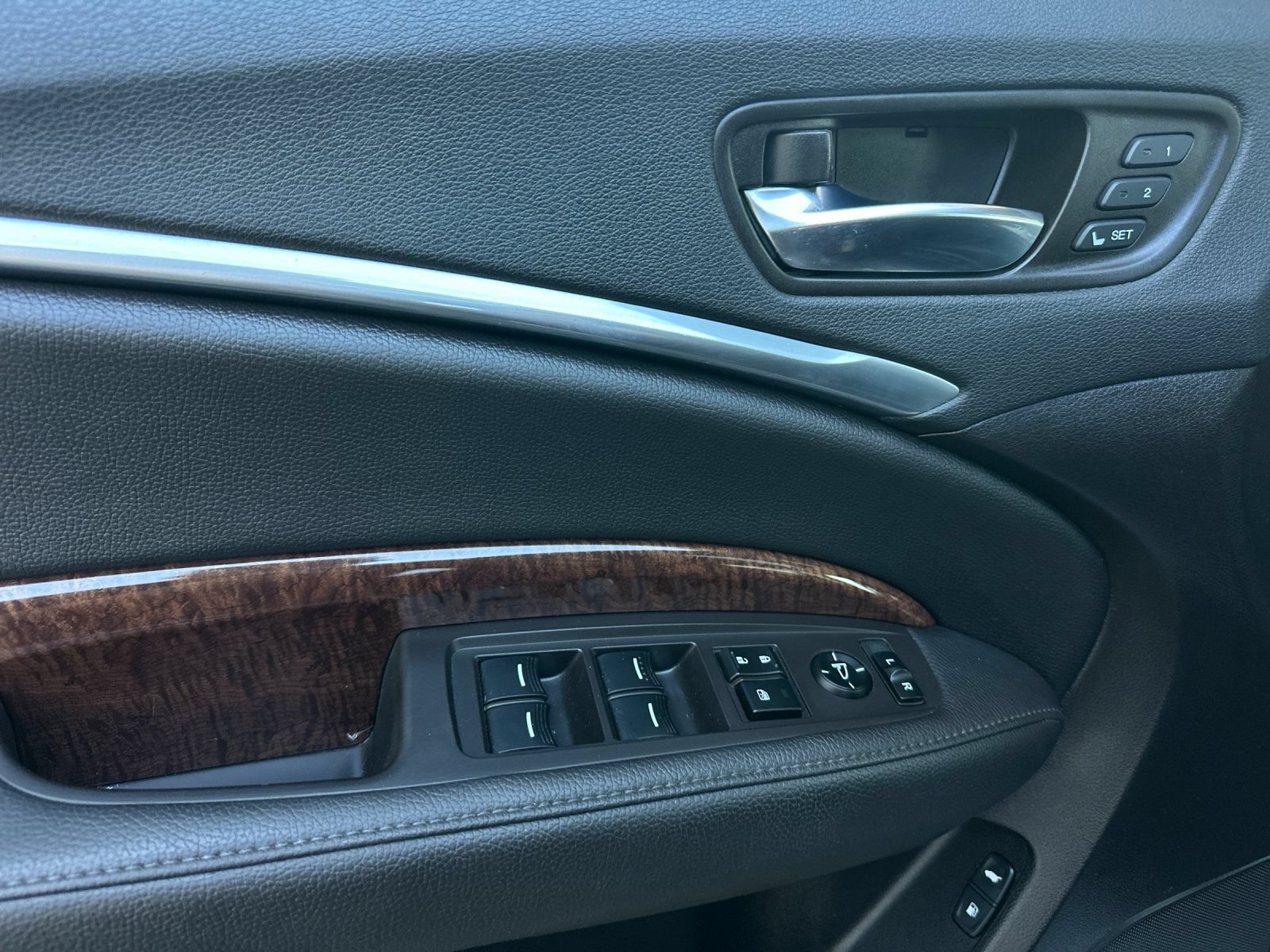 Used 2018 Acura MDX FWD image 10