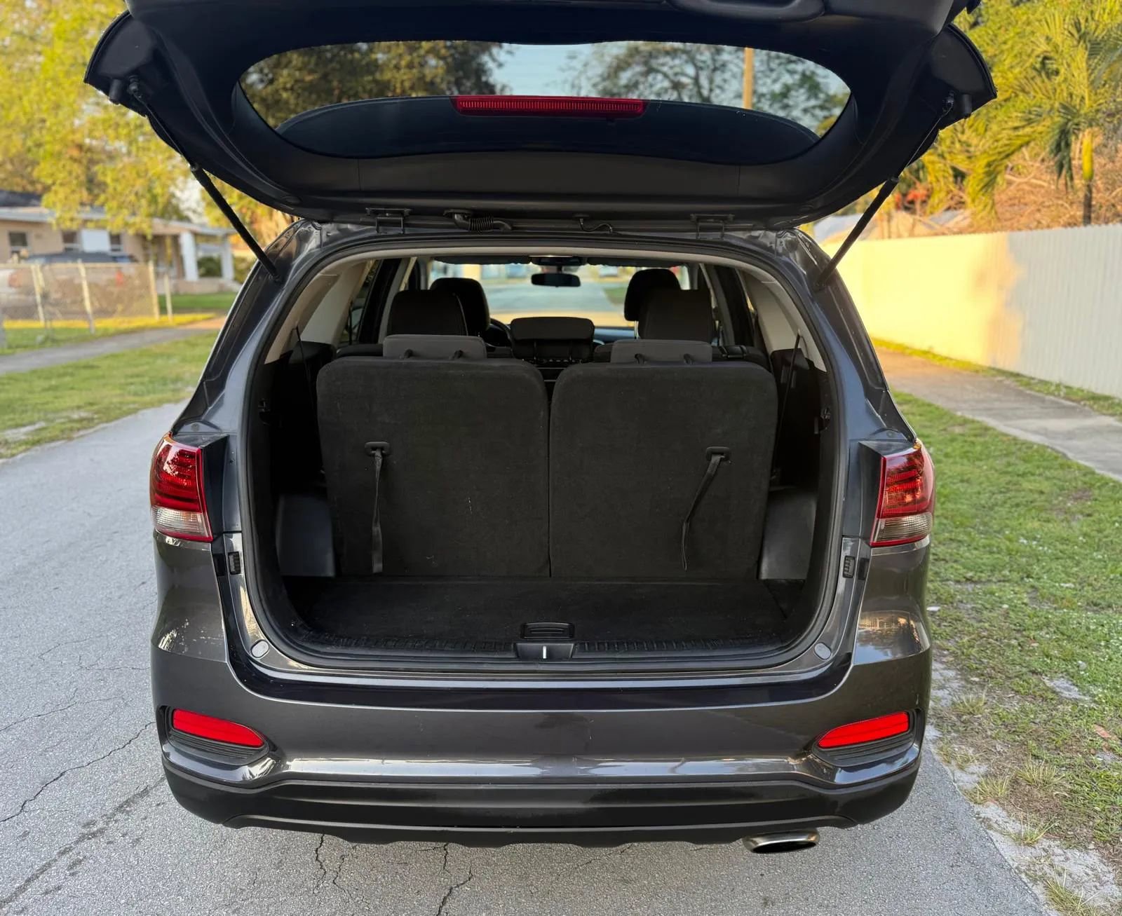 Used 2019 Kia Sorento LX image 7