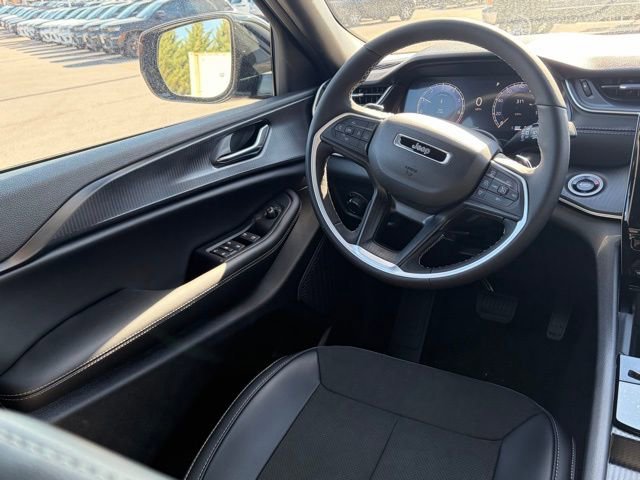 New 2025 Jeep Grand Cherokee Altitude w/ Trailer Tow Package image 31