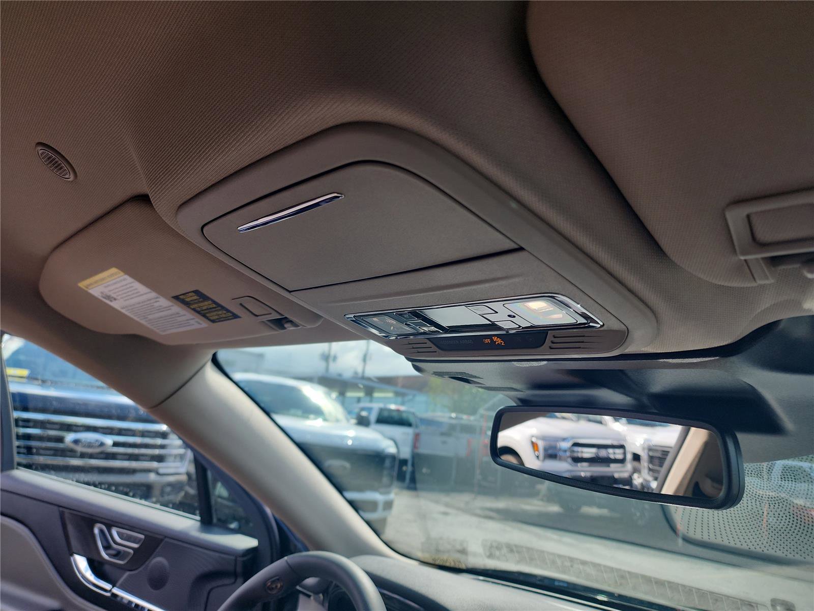 New 2026 Lincoln Corsair Premiere image 30