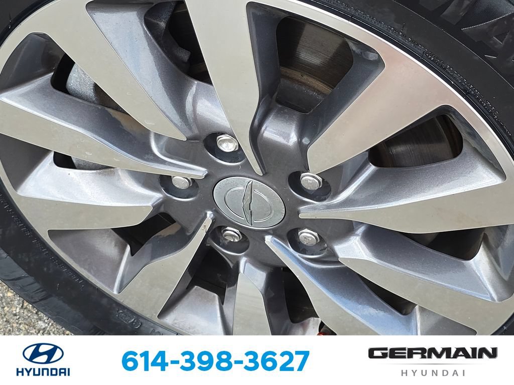 Used 2020 Chrysler Pacifica Touring-L Plus FWD image 13