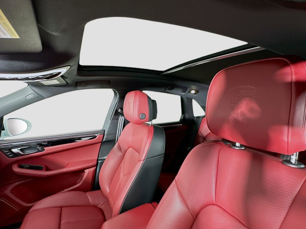 Certified 2026 Porsche Macan AWD/4WD image 14
