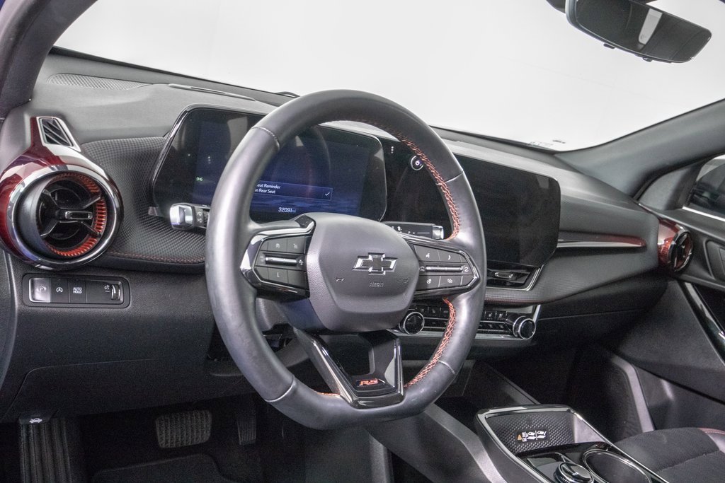 Used 2025 Chevrolet Equinox RS w/ Safety and Technology Package image 17