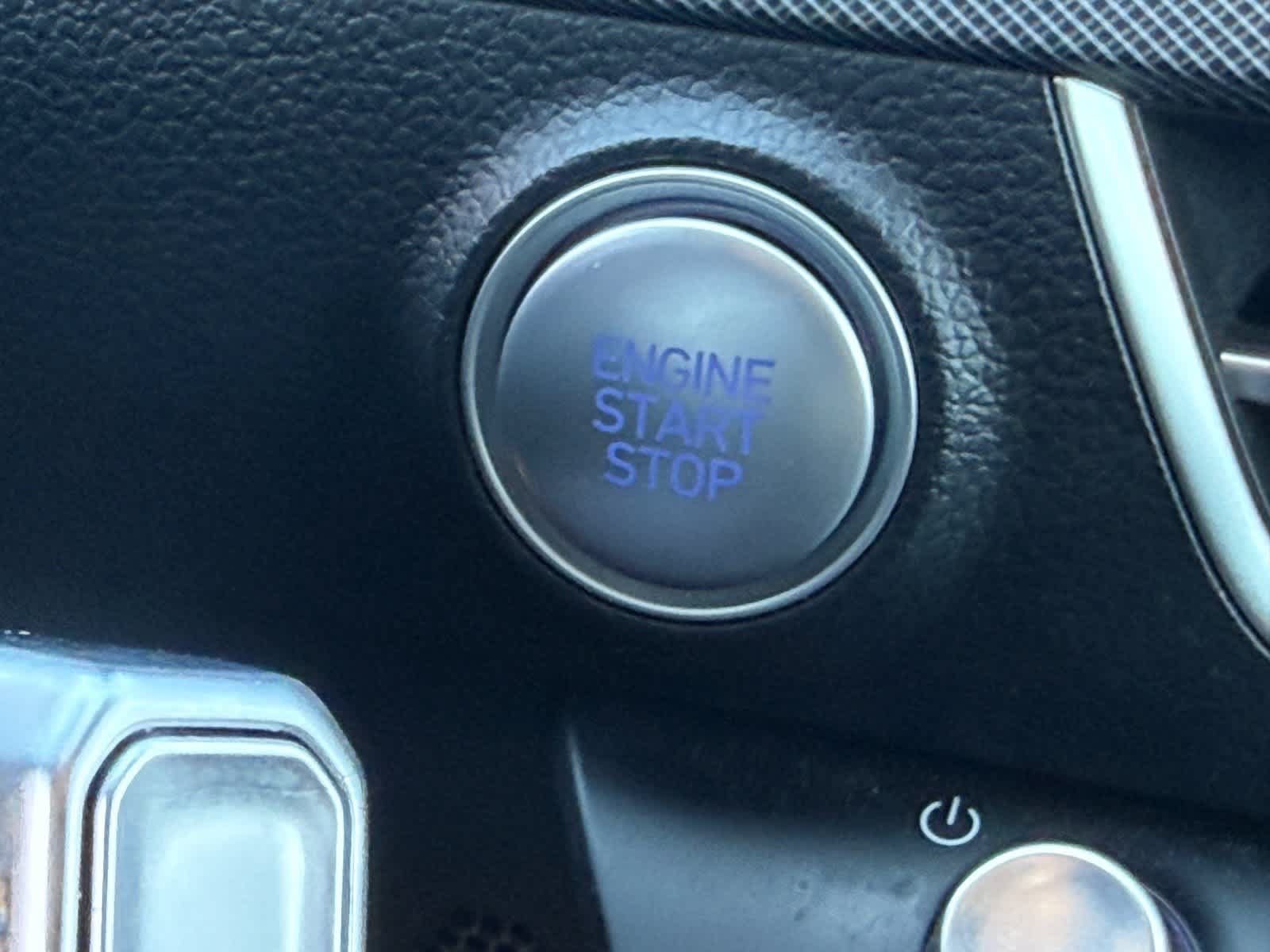 Used 2025 Hyundai Sonata SEL FWD image 19