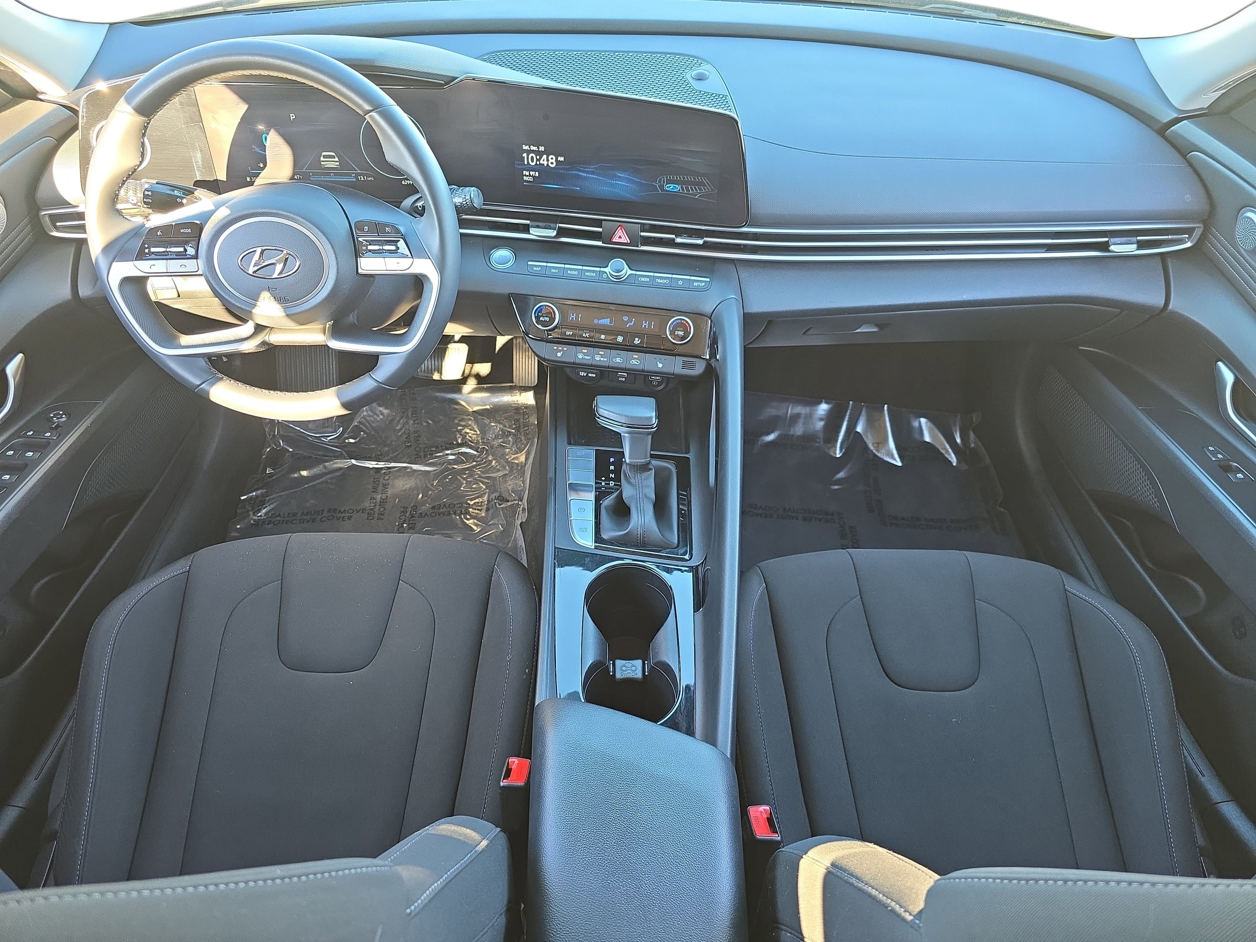 Used 2023 Hyundai Elantra SEL w/ Convenience Package image 9