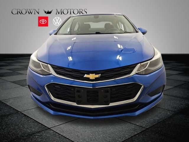 Used 2018 Chevrolet Cruze LT FWD image 2