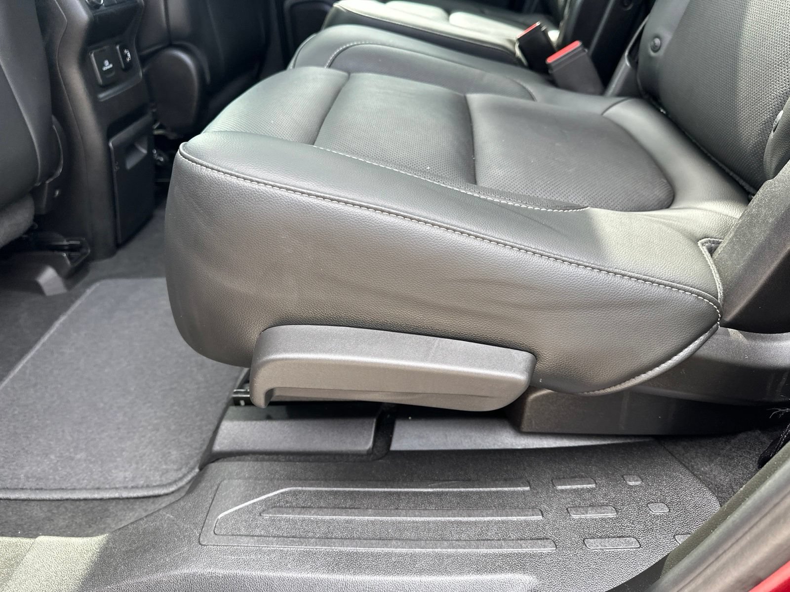 Used 2018 GMC Acadia SLT AWD/4WD image 25