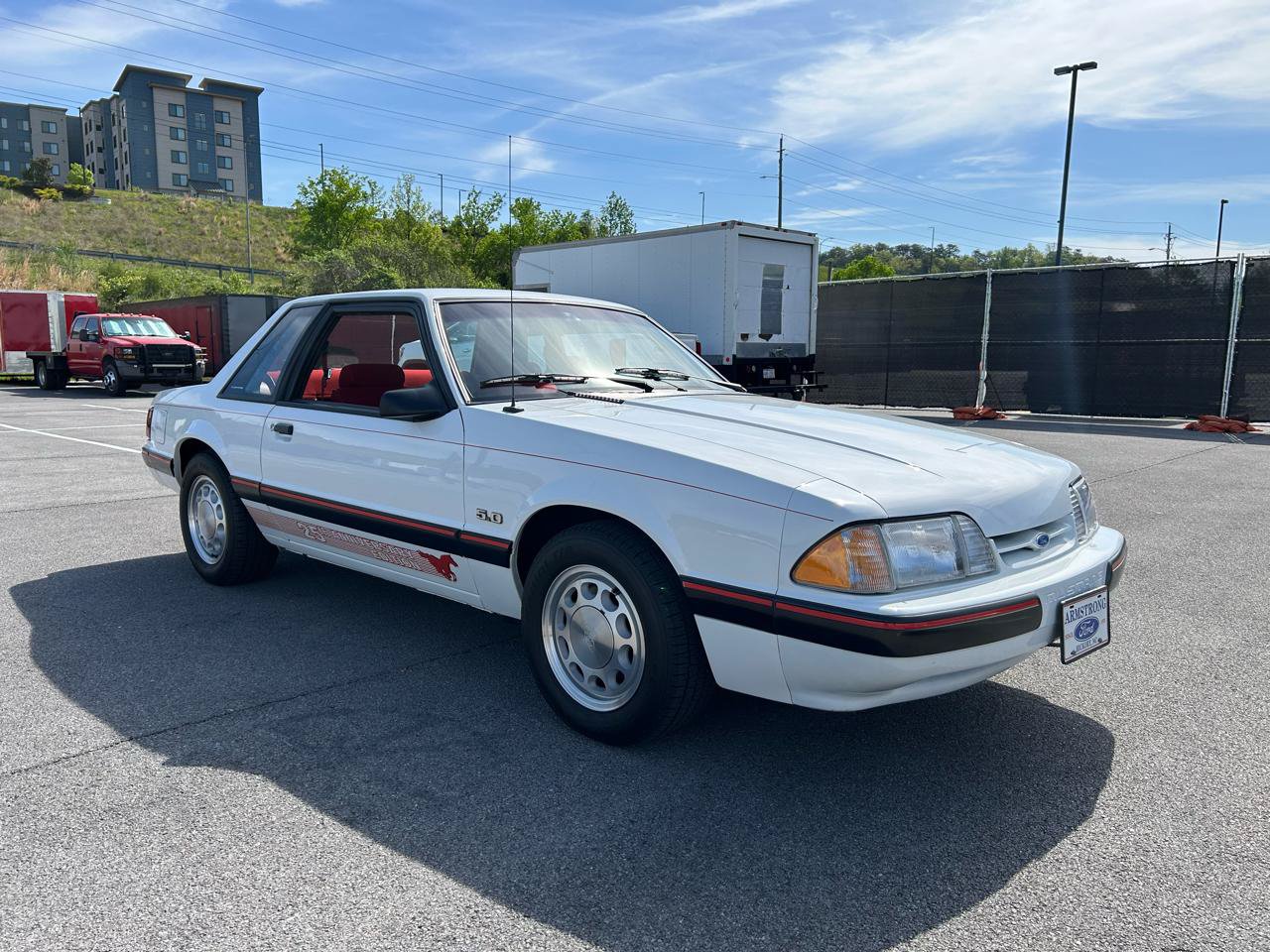 Used 1989 Ford Mustang LX RWD image 2