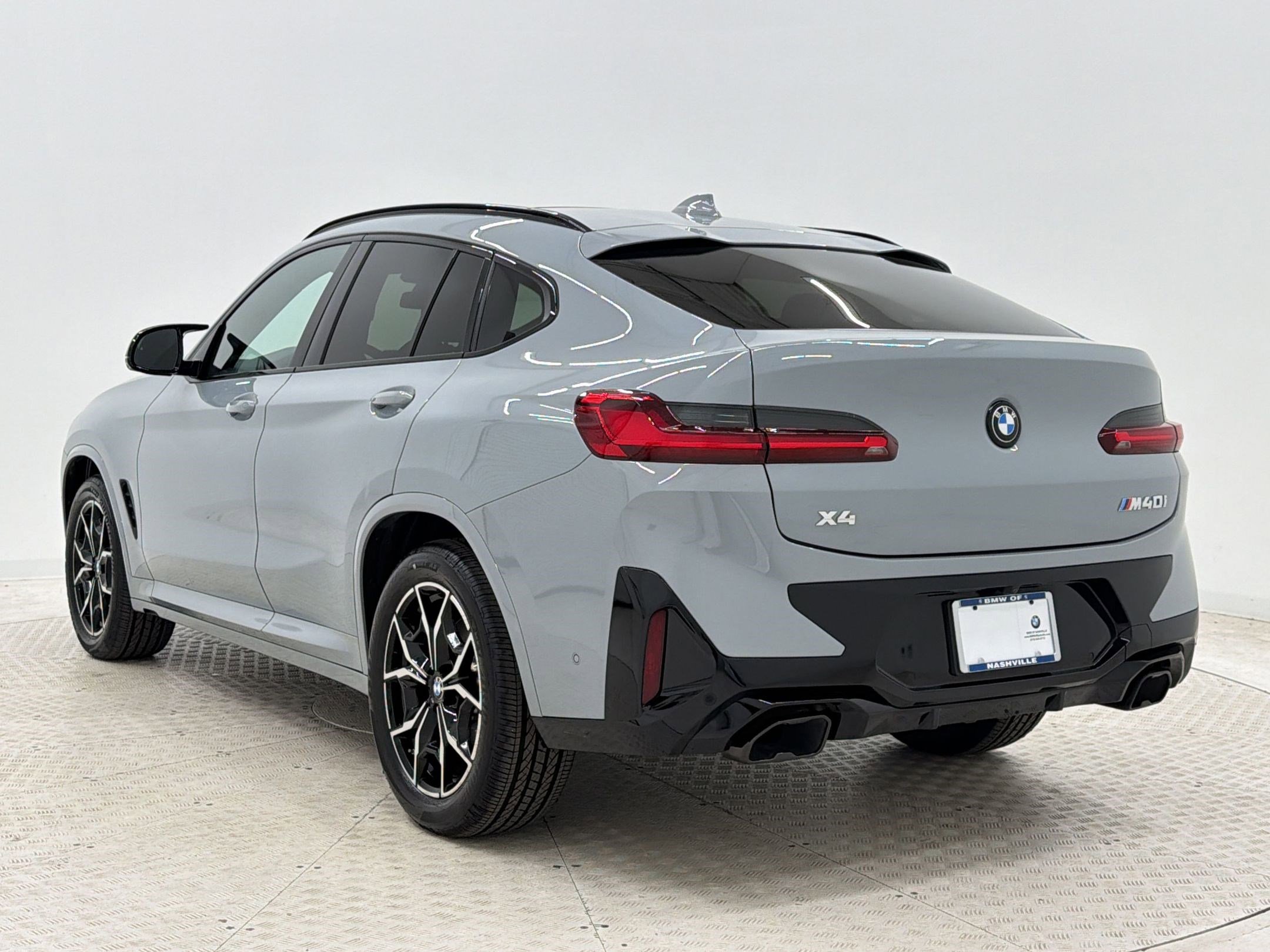 Certified 2023 BMW X4 M40i w/ Premium Package image 3