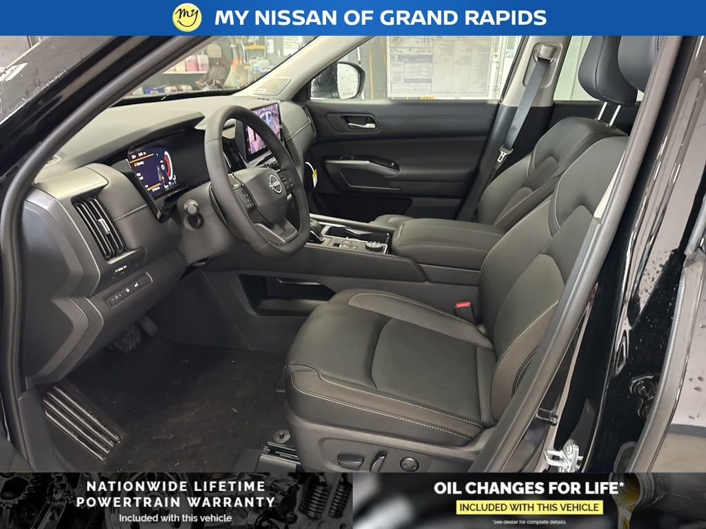 New 2026 Nissan Pathfinder SL image 10