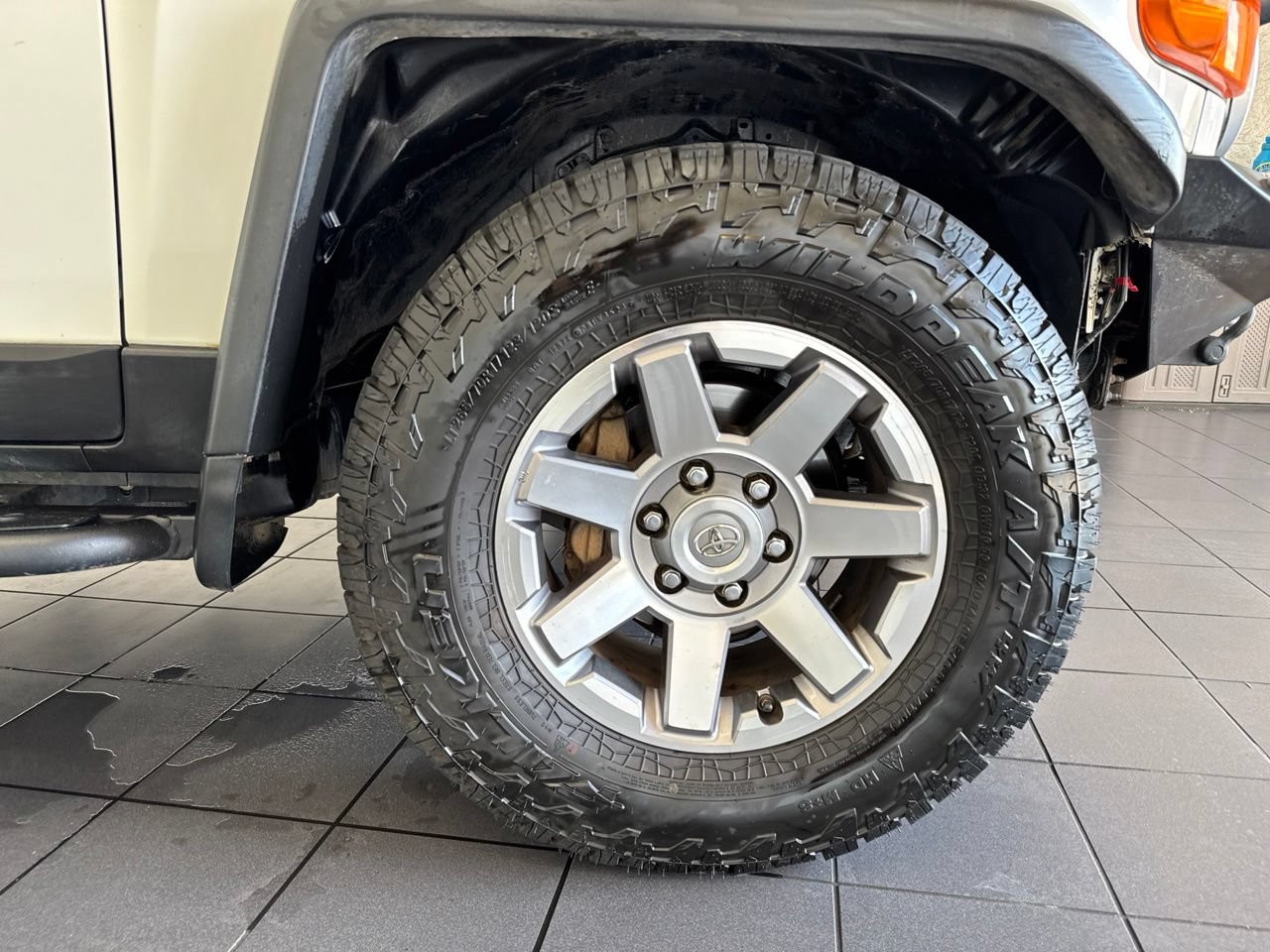 Used 2014 Toyota FJ Cruiser 4WD w/ Convenience Package image 46