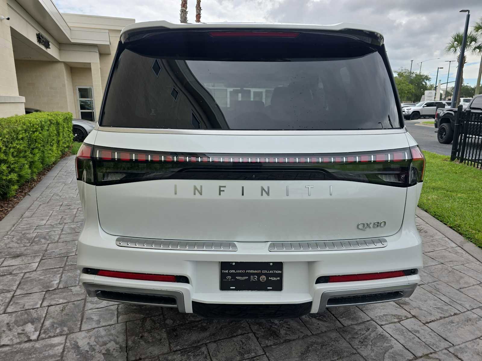 New 2026 INFINITI QX80 Luxe w/ Exterior Package image 5