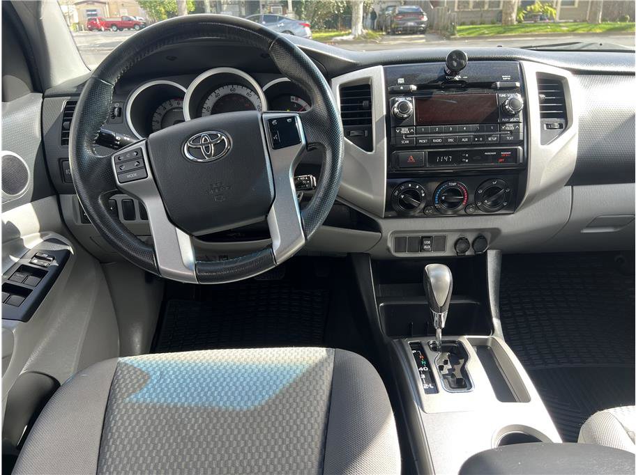 Used 2012 Toyota Tacoma PreRunner w/ SR5 Pkg RWD image 11