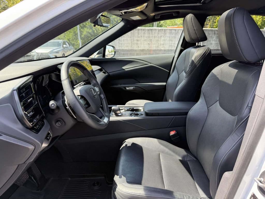 Used 2023 Lexus RX 350 Premium Plus w/ Accessory Package AWD/4WD image 13
