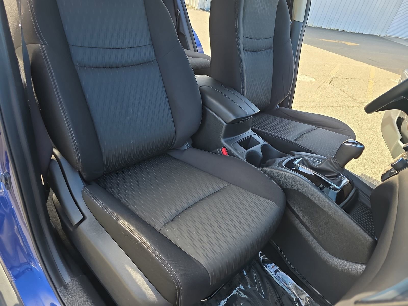 Used 2020 Nissan Rogue S image 14