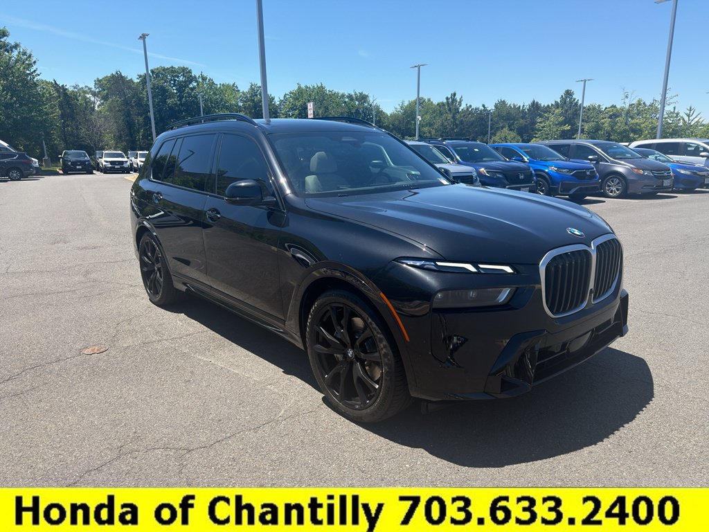 Used 2023 BMW X7 xDrive40i w/ M Sport Package AWD/4WD video 1