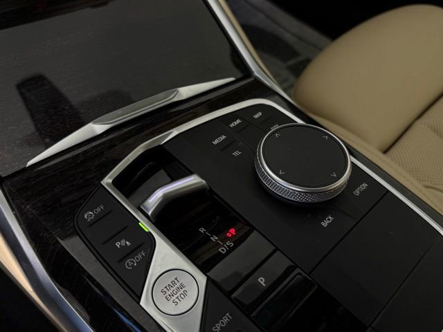Used 2023 BMW 330i Sedan w/ Premium Package image 16