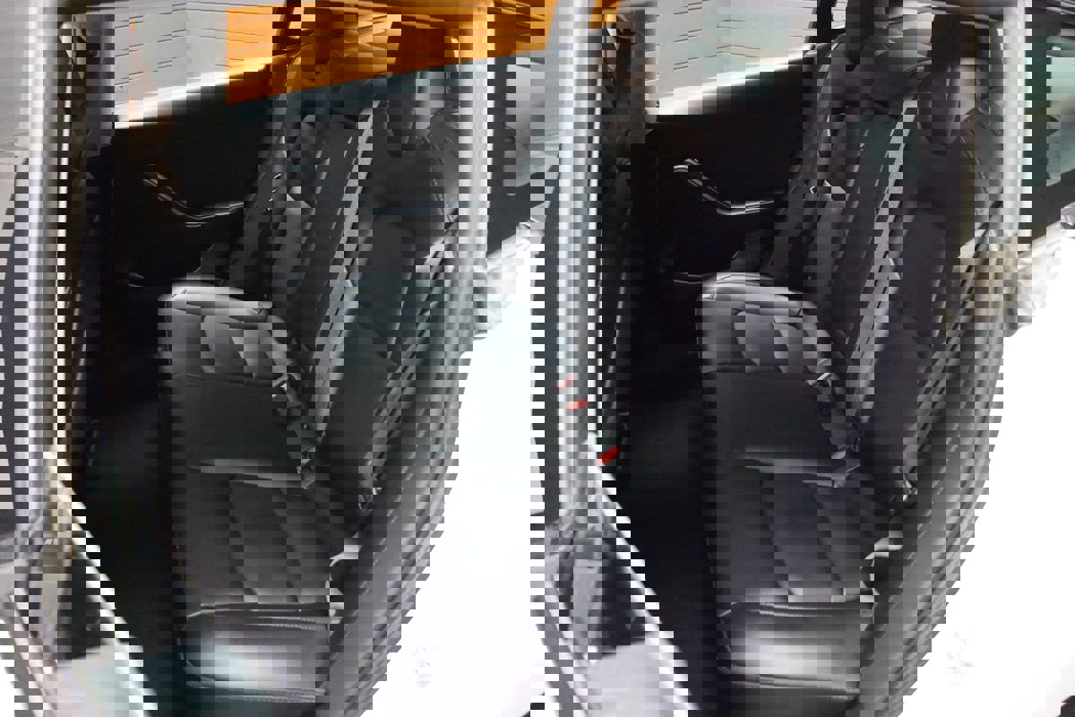 Used 2023 Tesla Model 3 Standard Range image 42