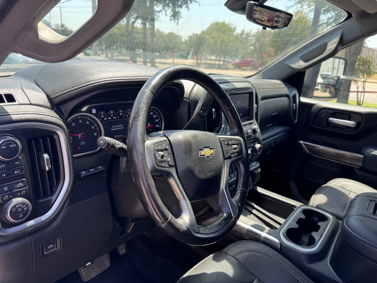 Used 2021 Chevrolet Silverado 1500 LTZ w/ Technology Package AWD/4WD image 11