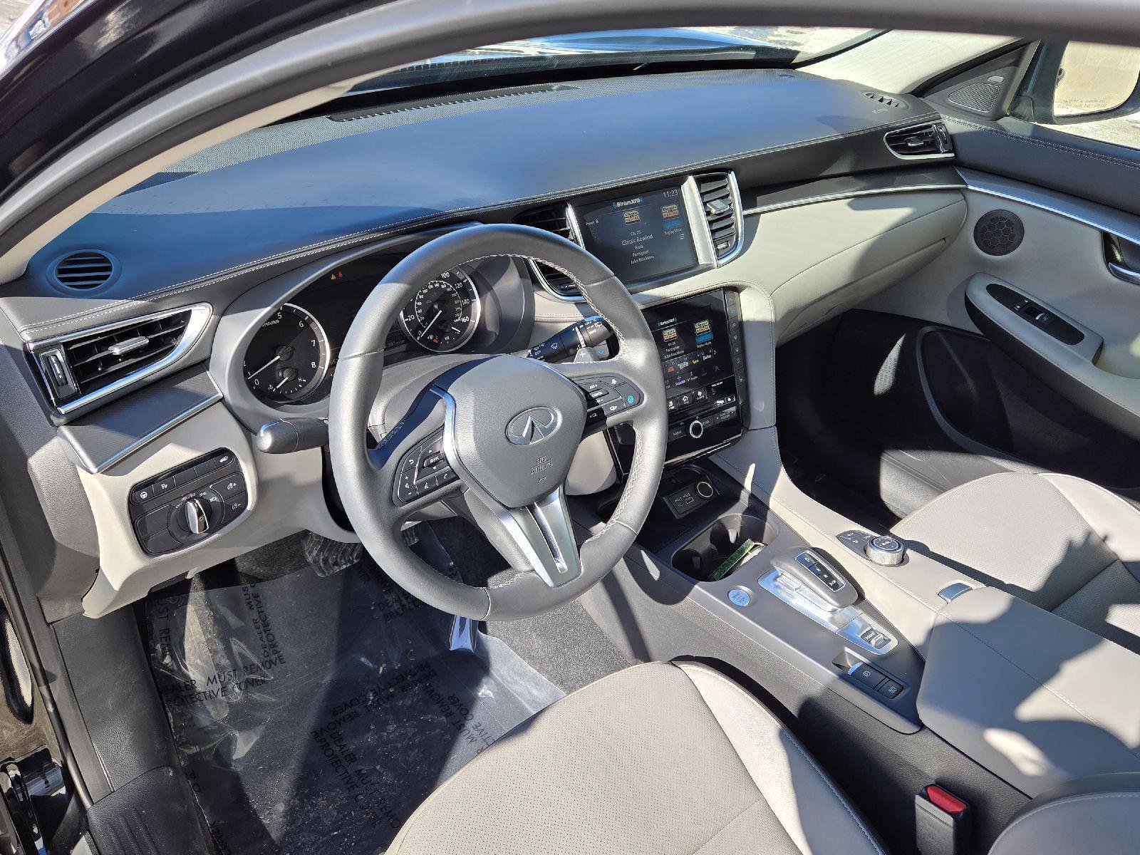 Certified 2025 INFINITI QX50 Luxe image 5