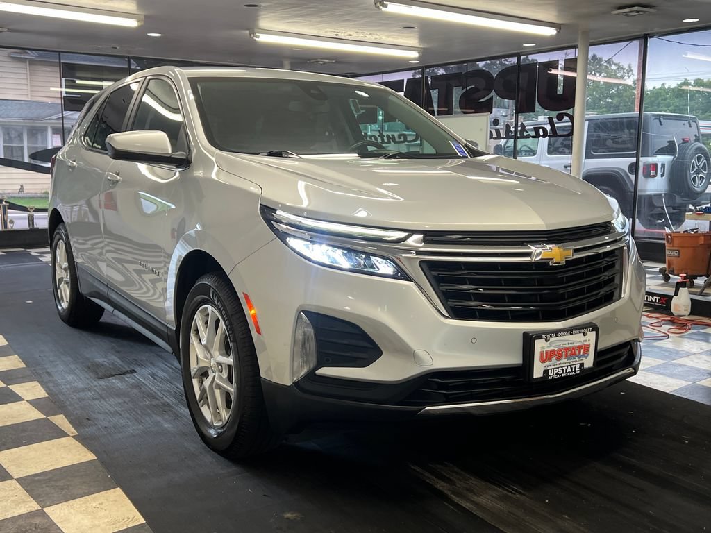 Used 2022 Chevrolet Equinox LT AWD/4WD image 1