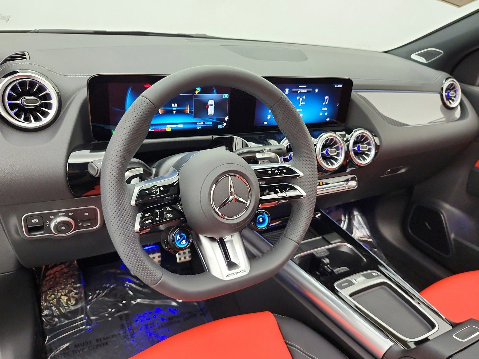 New 2026 Mercedes-Benz GLA 35 AMG 4MATIC image 9