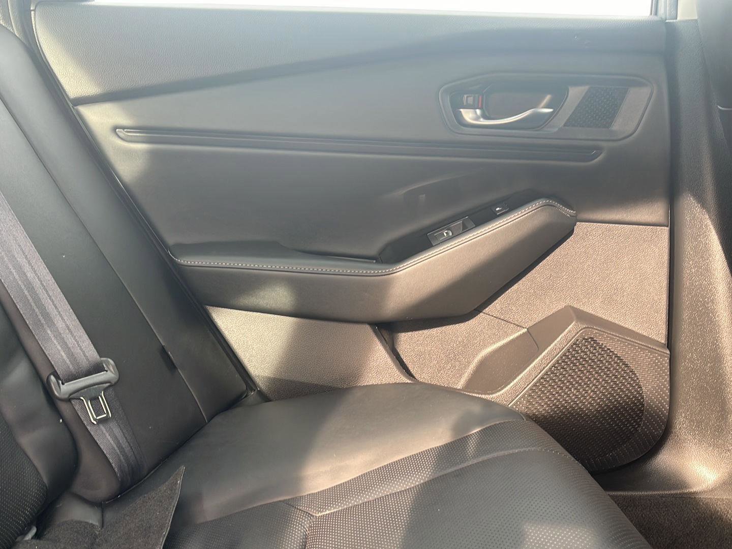 Used 2023 Honda Accord Touring image 12