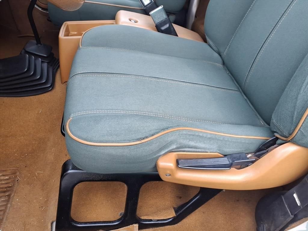 Used 1995 Jeep Wrangler SE image 12