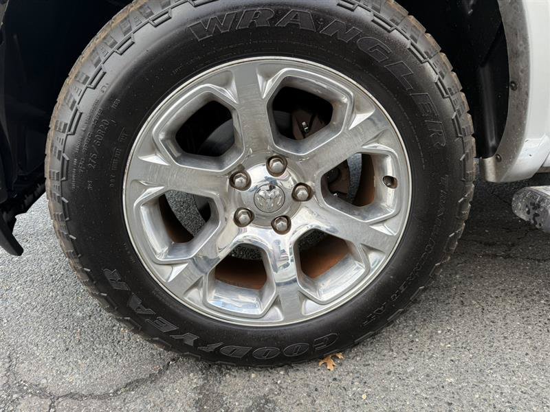 Used 2016 RAM 1500 Laramie w/ Convenience Group AWD/4WD image 9