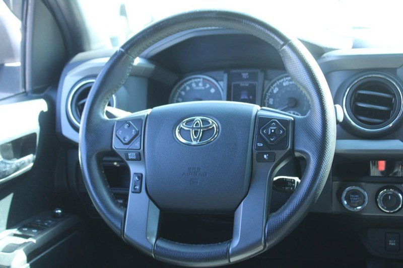 Used 2017 Toyota Tacoma TRD Sport w/ Tow Package image 14