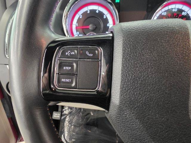 Used 2018 Dodge Grand Caravan SXT FWD image 12