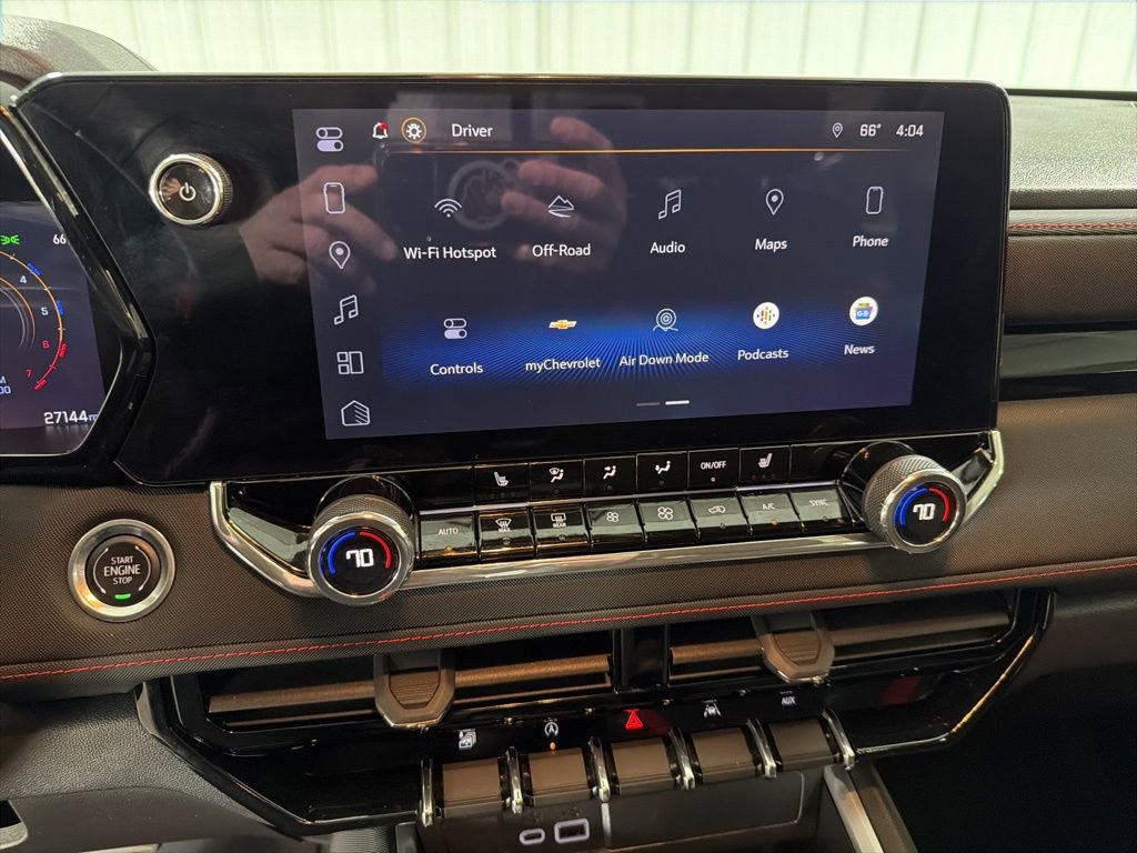 Used 2024 Chevrolet Colorado Z71 w/ Z71 Convenience Package 2 image 25