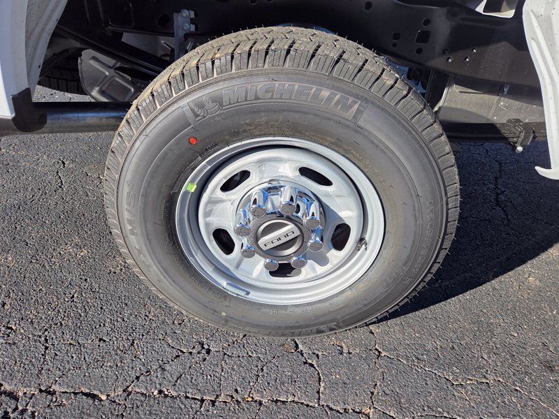 New 2027 Ford F250 XL w/ XL Chrome Package AWD/4WD image 9