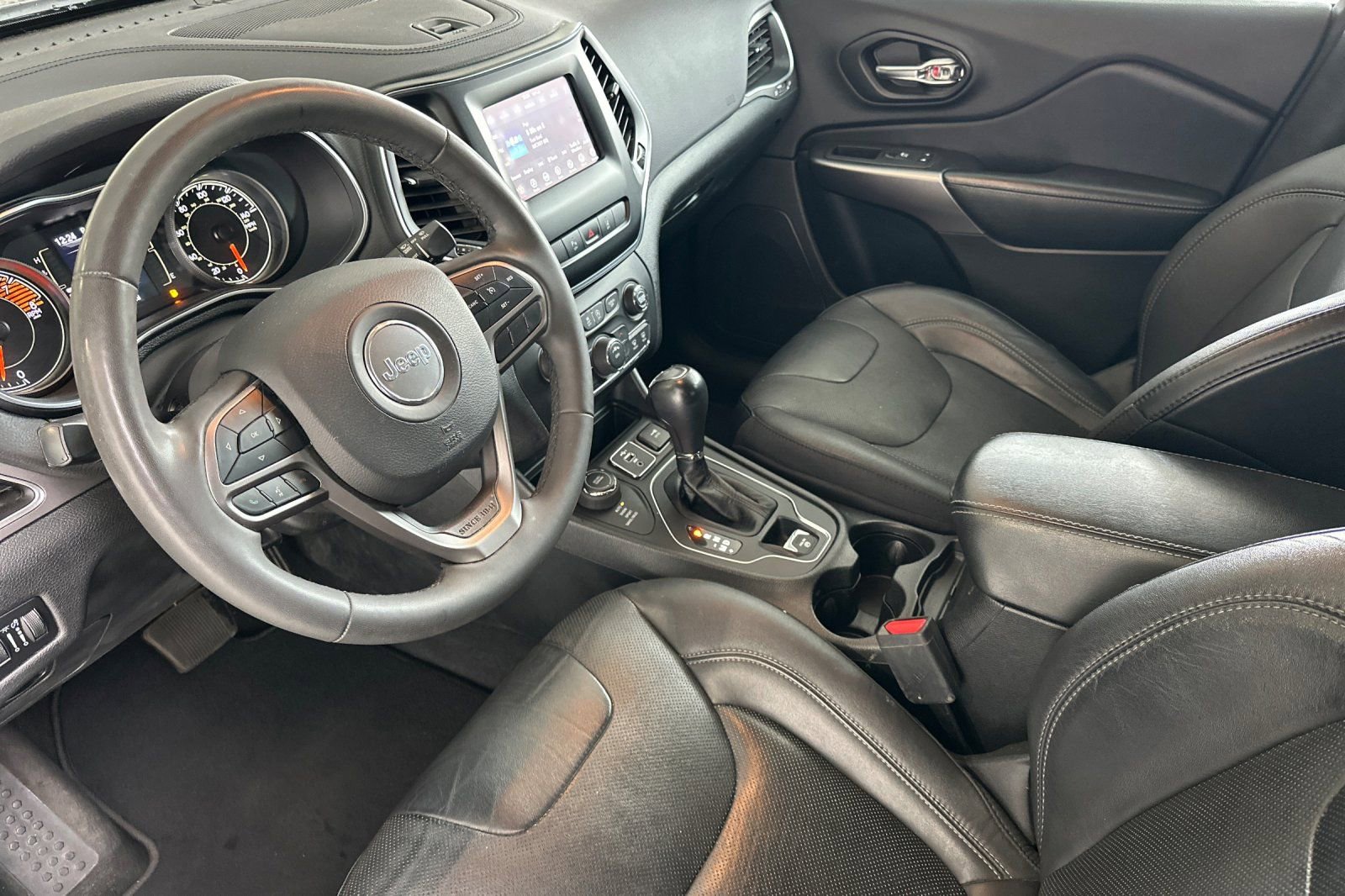 Used 2021 Jeep Cherokee Latitude Lux AWD/4WD image 10