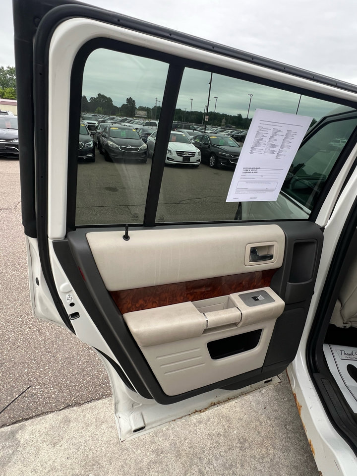 Used 2011 Ford Flex Limited image 12