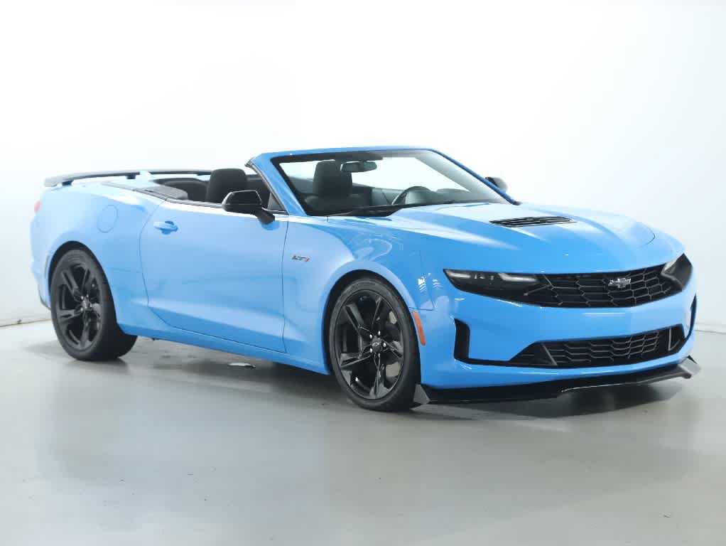 Used 2022 Chevrolet Camaro LT RWD image 13
