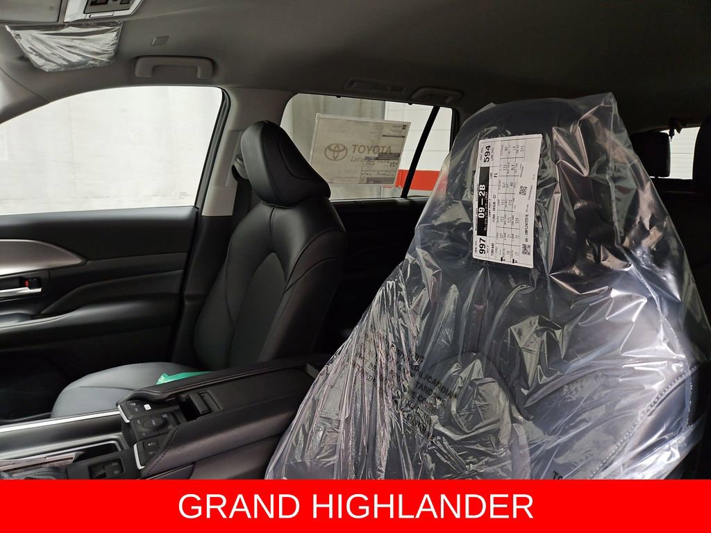 New 2026 Toyota Grand Highlander AWD image 12