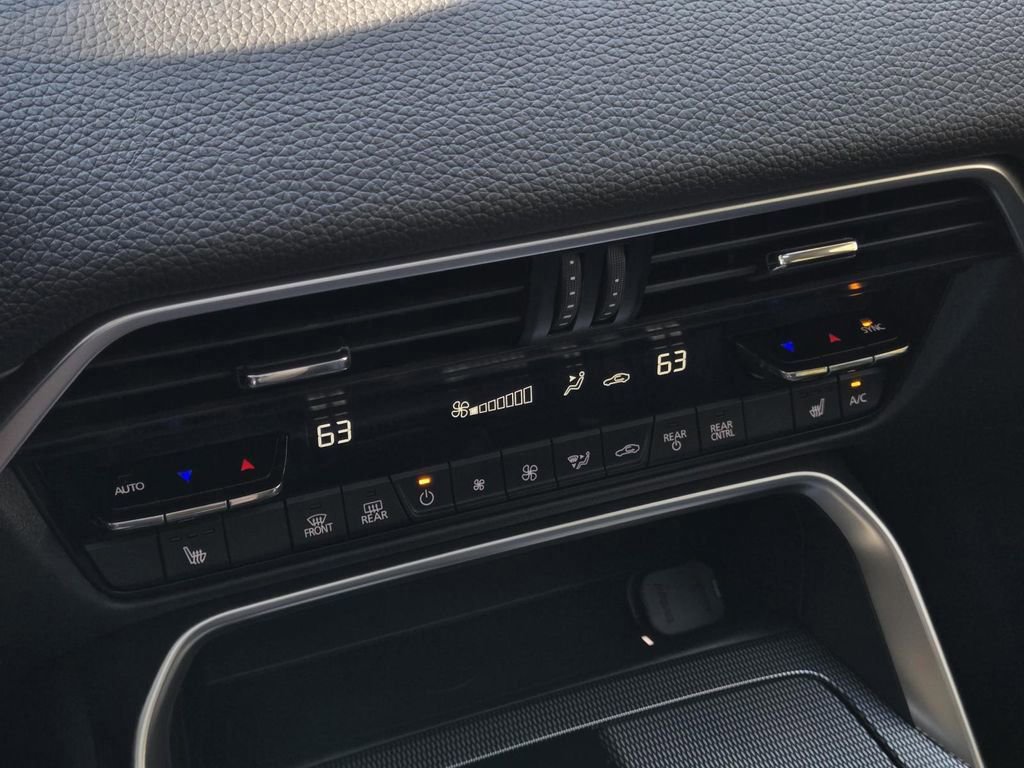 Used 2025 MAZDA CX-70 Plug-In Hybrid w/ Premium Pkg image 27