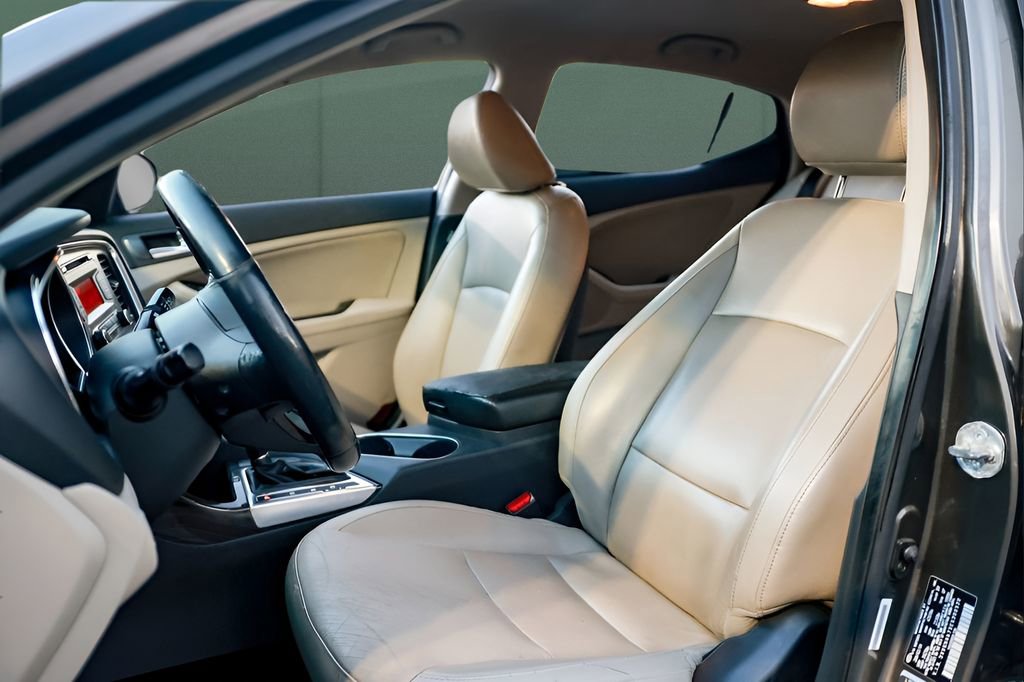 Used 2014 Kia Optima EX w/ Paint Protection Film Package image 2