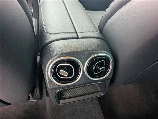 Certified 2025 Mercedes-Benz C 300 Sedan image 17