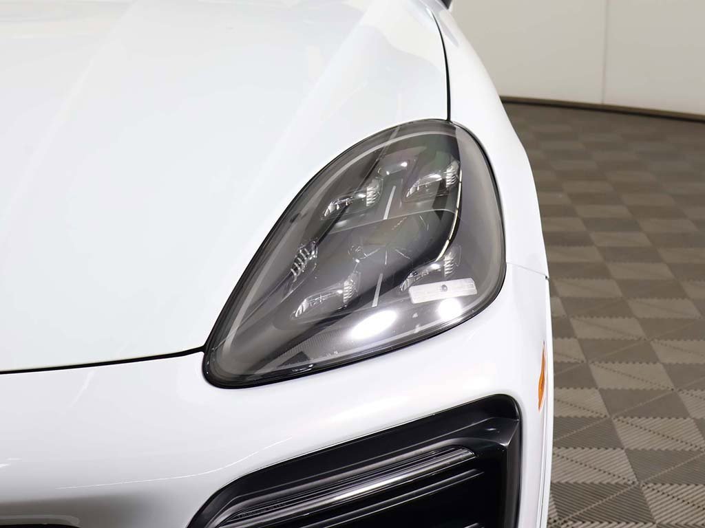 Used 2022 Porsche Cayenne GTS image 16